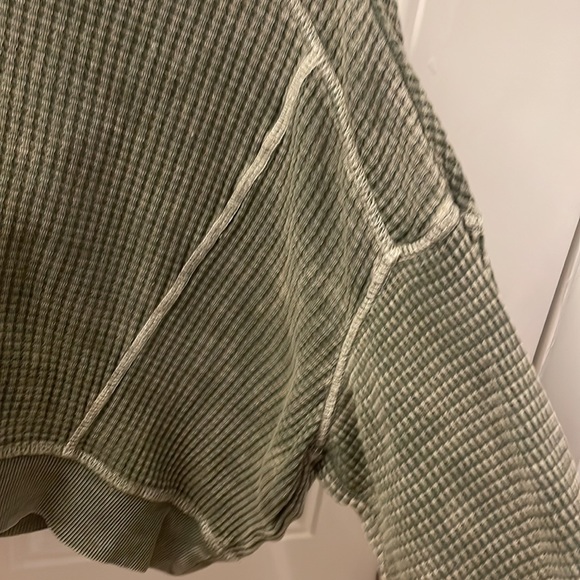 Cropped waffle hoodie - Picture 2 of 4